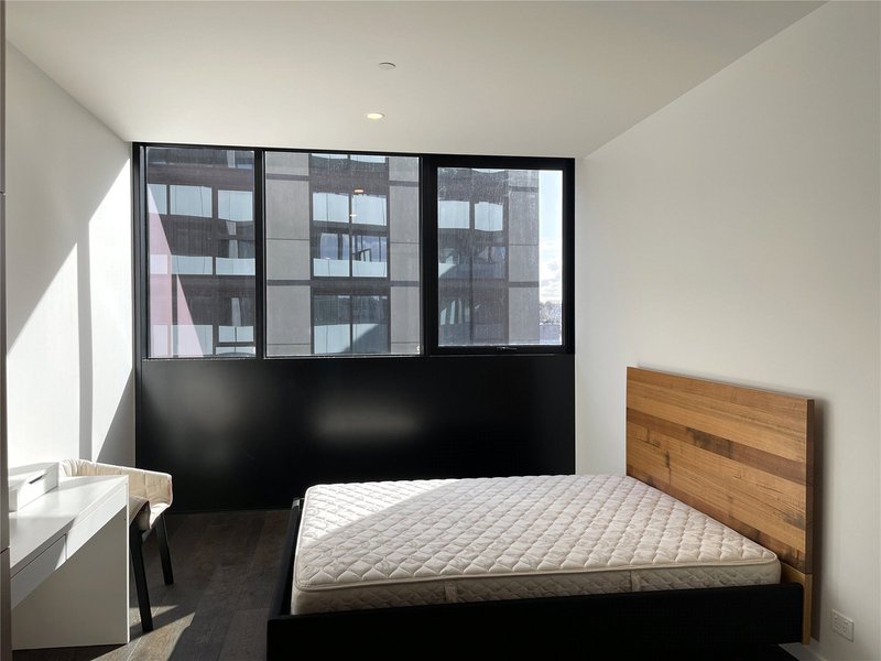 Photo - 501/112 Adderley Street, West Melbourne VIC 3003 - Image 10