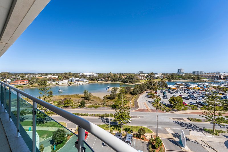 Photo - 501/16 Dolphin Drive, Mandurah WA 6210 - Image 14