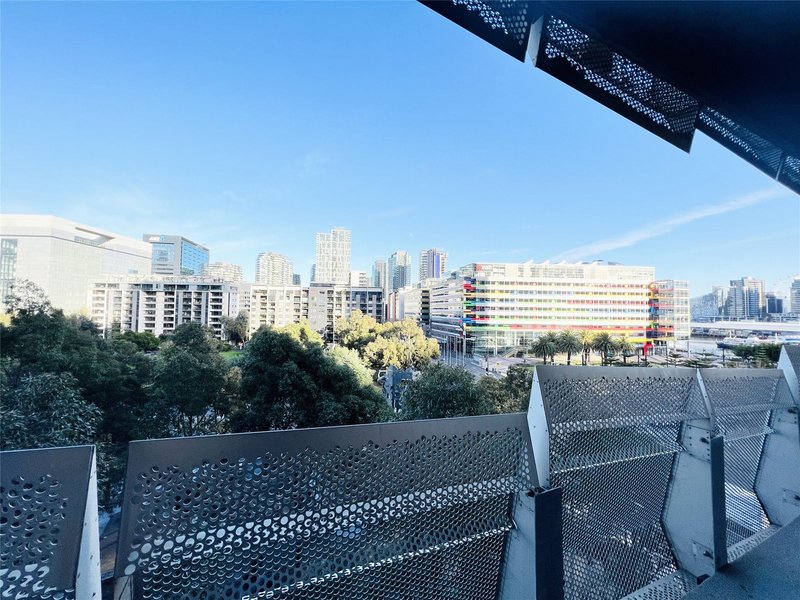 501/18 Waterview Walk, Docklands VIC 3008