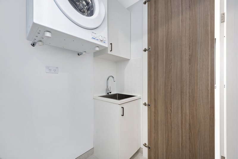 Photo - 501/20 Llandaff Street, Bondi Junction NSW 2022 - Image 9