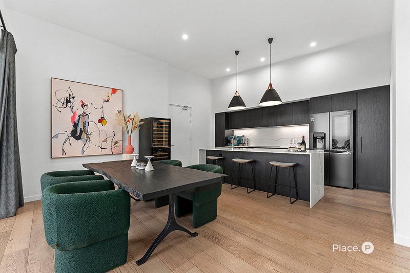 Photo - 501/24 Norman Crescent, Norman Park QLD 4170 - Image 4
