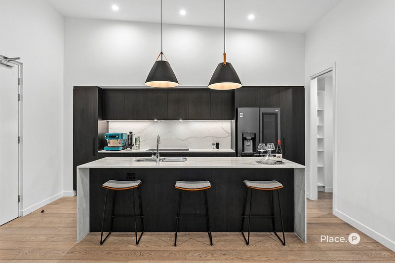 Photo - 501/24 Norman Crescent, Norman Park QLD 4170 - Image 7