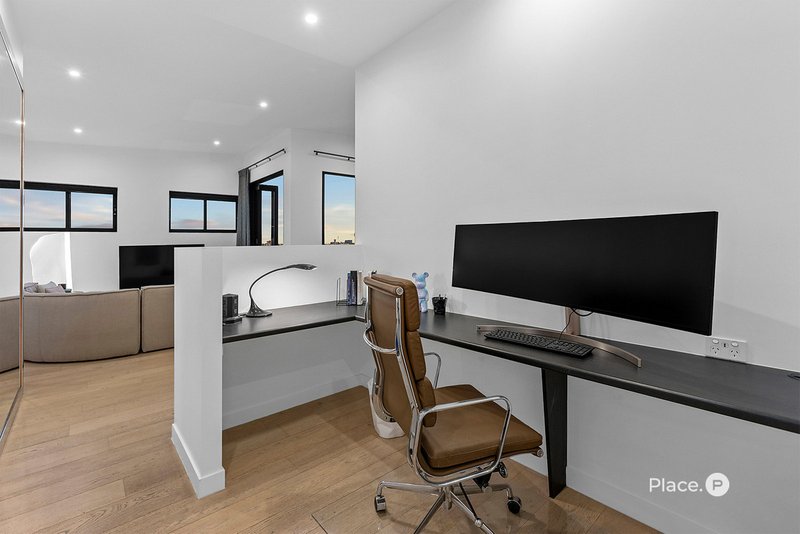 Photo - 501/24 Norman Crescent, Norman Park QLD 4170 - Image 16