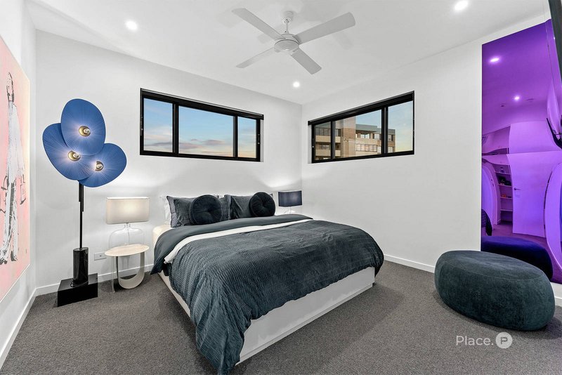 Photo - 501/24 Norman Crescent, Norman Park QLD 4170 - Image 17