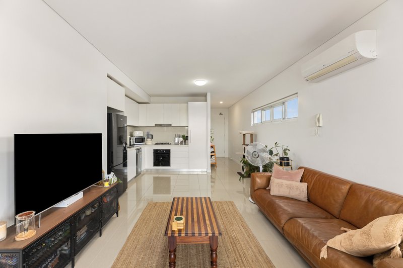 Photo - 501/24 Western Avenue, Chermside QLD 4032 - Image 2