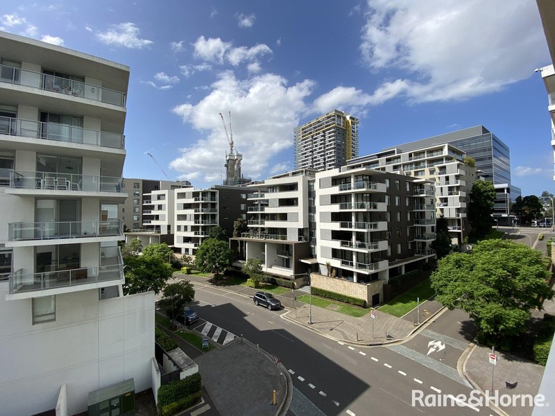 Photo - 501/3 Jean Wailes Avenue, Rhodes NSW 2138 - Image 7