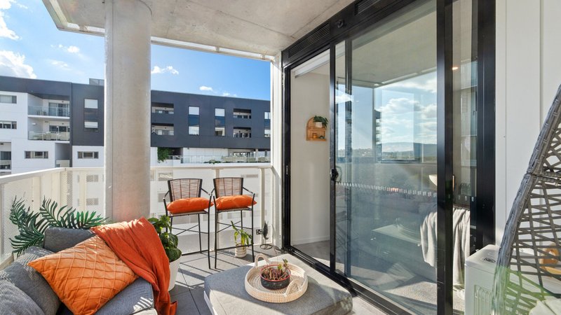 Photo - 501/38 Oakden Street, Greenway ACT 2900 - Image 4