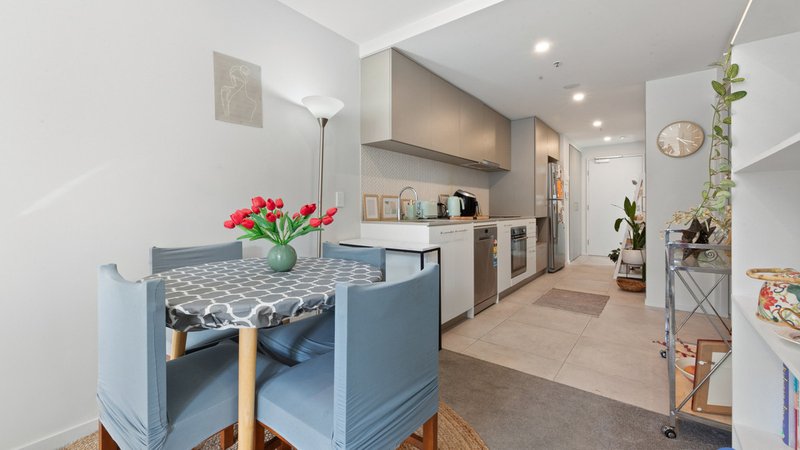 Photo - 501/38 Oakden Street, Greenway ACT 2900 - Image 6