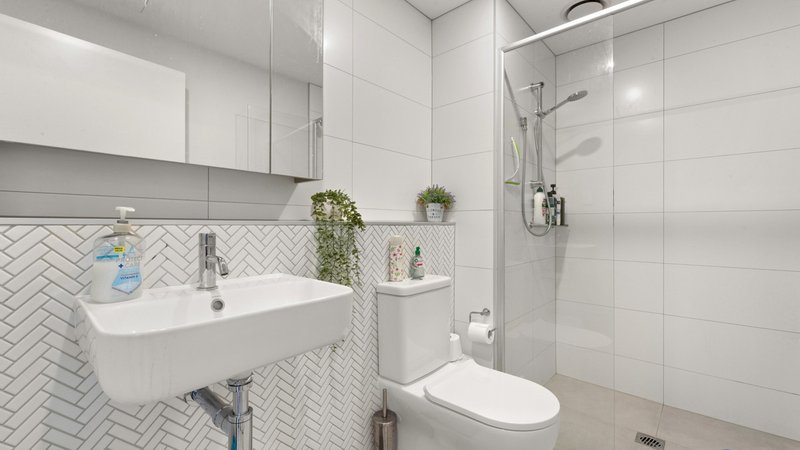 Photo - 501/38 Oakden Street, Greenway ACT 2900 - Image 8