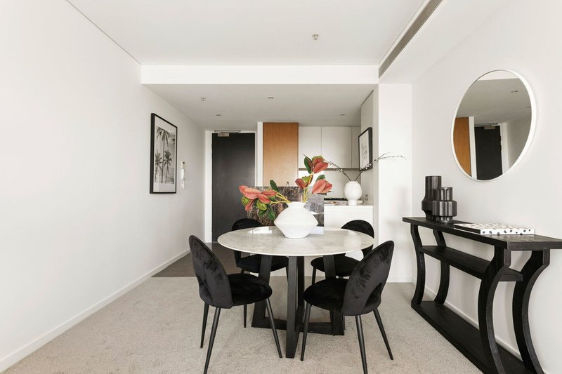 Photo - 501/5 Sterling Circuit, Camperdown NSW 2050 - Image 3