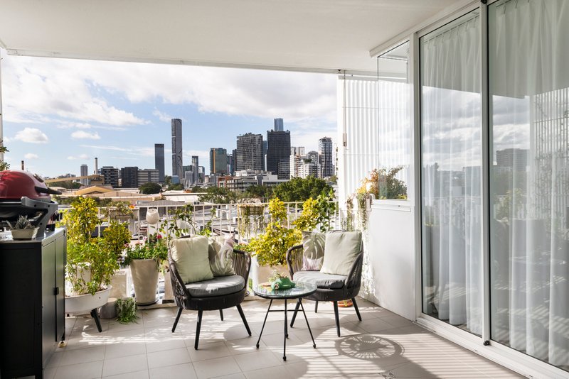 Photo - 501/8 Donkin Street, West End QLD 4101 - Image 3