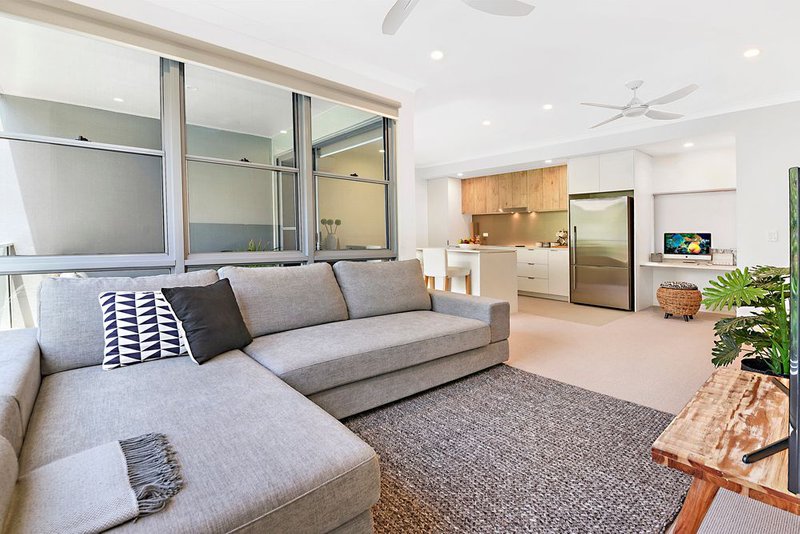 Photo - 50/2 Town Centre Close, Carrara QLD 4211 - Image 3