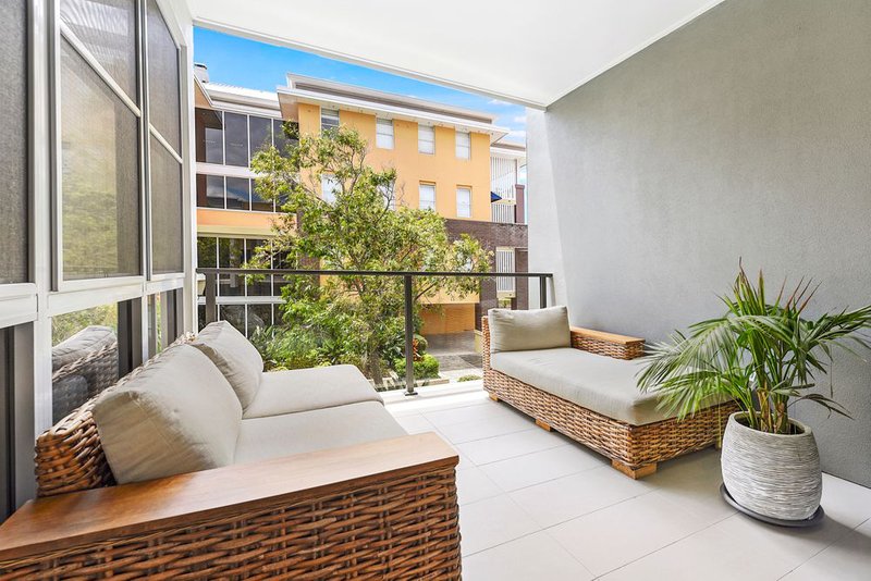 Photo - 50/2 Town Centre Close, Carrara QLD 4211 - Image 4