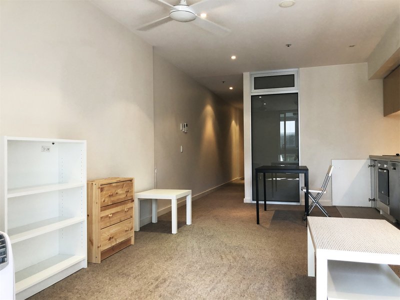 Photo - 502/10 Balfours Way, Adelaide SA 5000 - Image 1