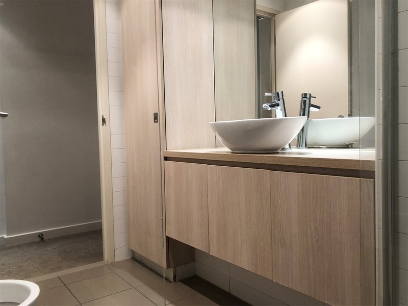 Photo - 502/10 Balfours Way, Adelaide SA 5000 - Image 8