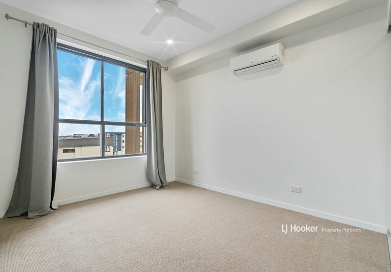 Photo - 502/10 Norton Street, Upper Mount Gravatt QLD 4122 - Image 12