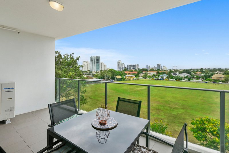 502/17 Bath Street, Labrador QLD 4215