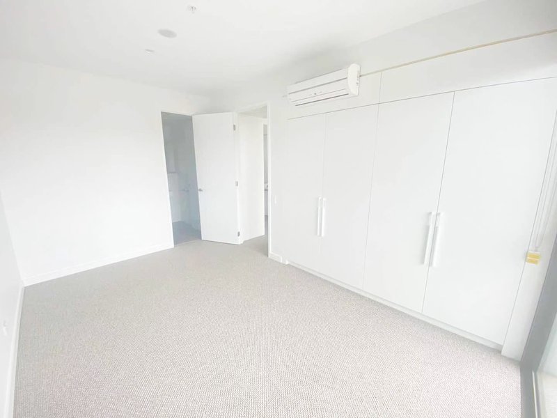 Photo - 502/17 Penny Place, Adelaide SA 5000 - Image 11