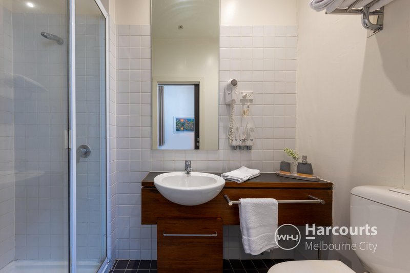 Photo - 502/18-20 Bank Place, Melbourne VIC 3000 - Image 6