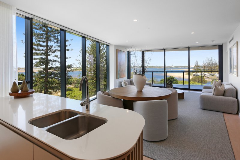 Photo - 502/180 Marine Parade, Labrador QLD 4215 - Image 6