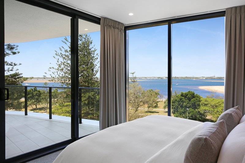Photo - 502/180 Marine Parade, Labrador QLD 4215 - Image 14