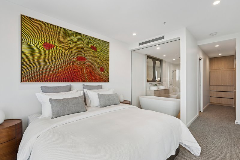 Photo - 502/180 Marine Parade, Labrador QLD 4215 - Image 15