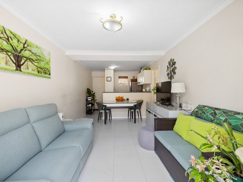 Photo - 50/22 Nile Street, East Perth WA 6004 - Image 4