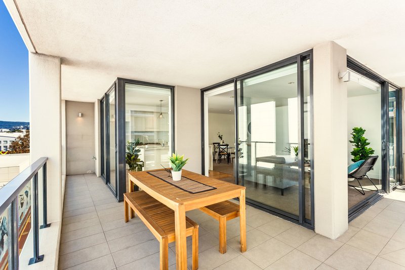 Photo - 502/53 Crown Street, Wollongong NSW 2500 - Image 5