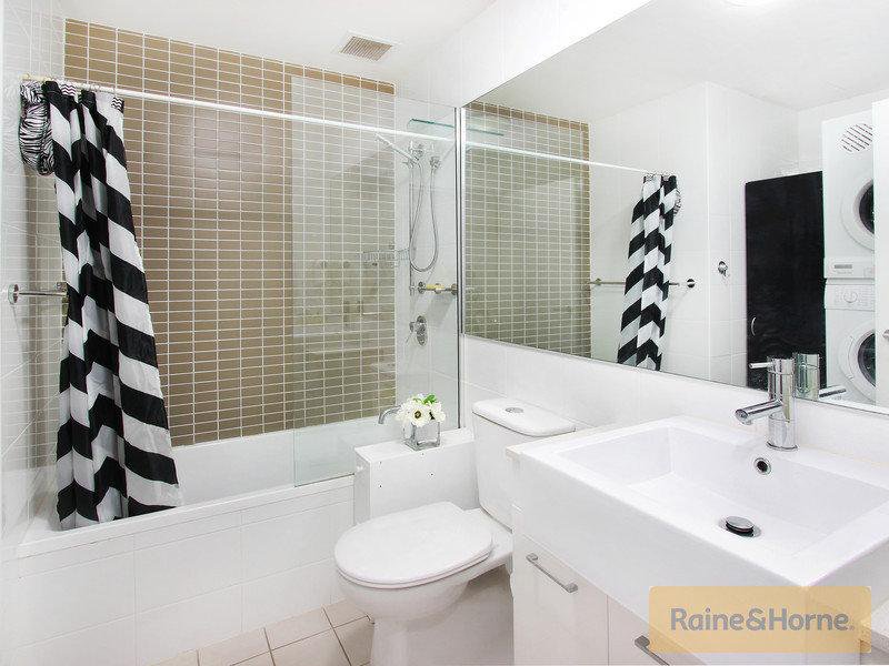 Photo - 502/72 Civic Way, Rouse Hill NSW 2155 - Image 9