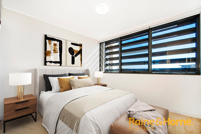 Photo - 502/88 Rider Boulevard, Rhodes NSW 2138 - Image 6