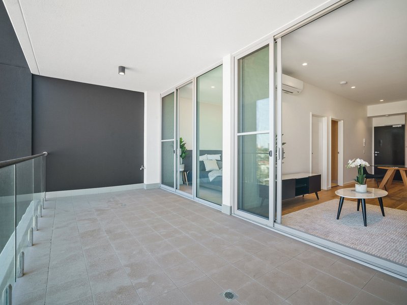 Photo - 502/9 Tully Road, East Perth WA 6004 - Image 9