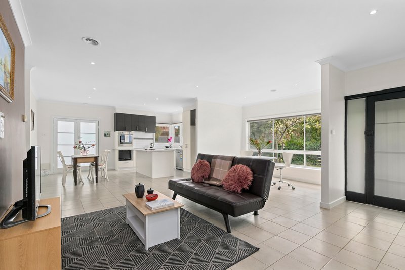 Photo - 503 Howitt Street, Soldiers Hill VIC 3350 - Image 5