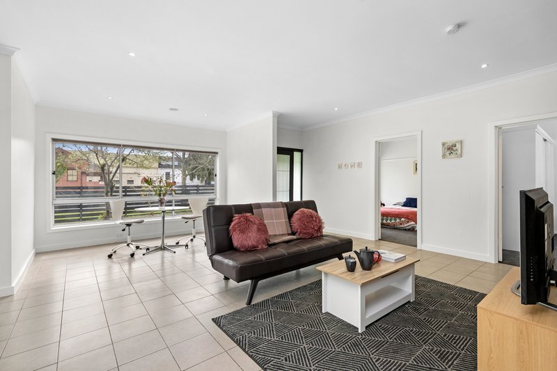 Photo - 503 Howitt Street, Soldiers Hill VIC 3350 - Image 7