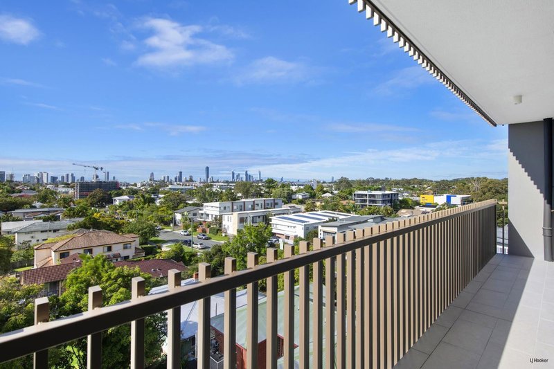Photo - 503/135 Eugaree Street, Southport QLD 4215 - Image 4