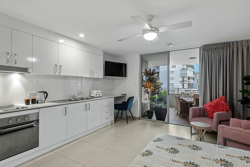 Photo - 503/2-6 Bunton Street, Scarborough QLD 4020 - Image 19