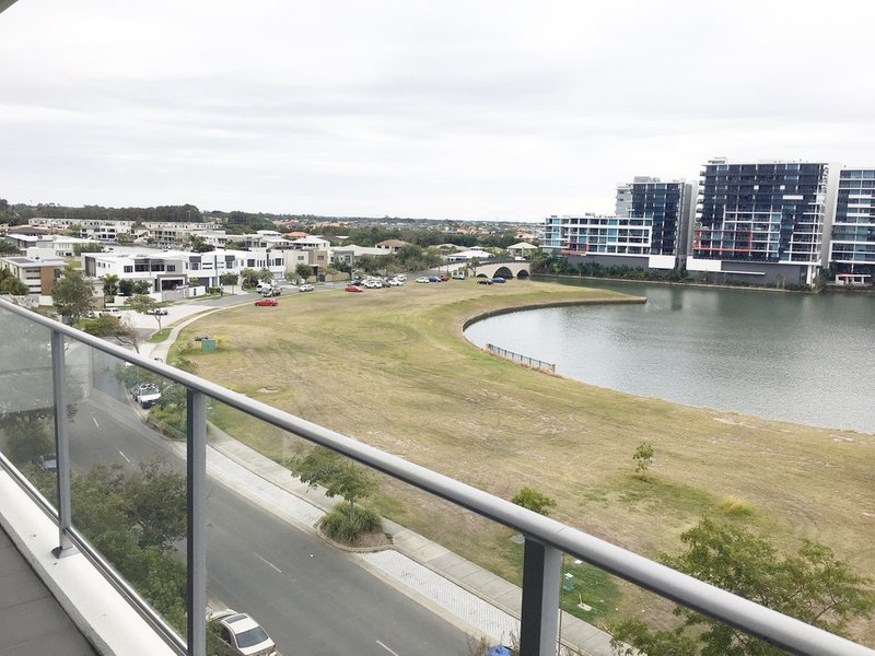 Photo - 503/2 East Quay Drive, Biggera Waters QLD 4216 - Image 15