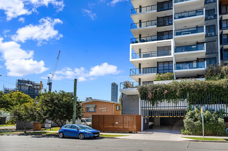 Photo - 503/266 Stanhill Drive, Surfers Paradise QLD 4217 - Image 17