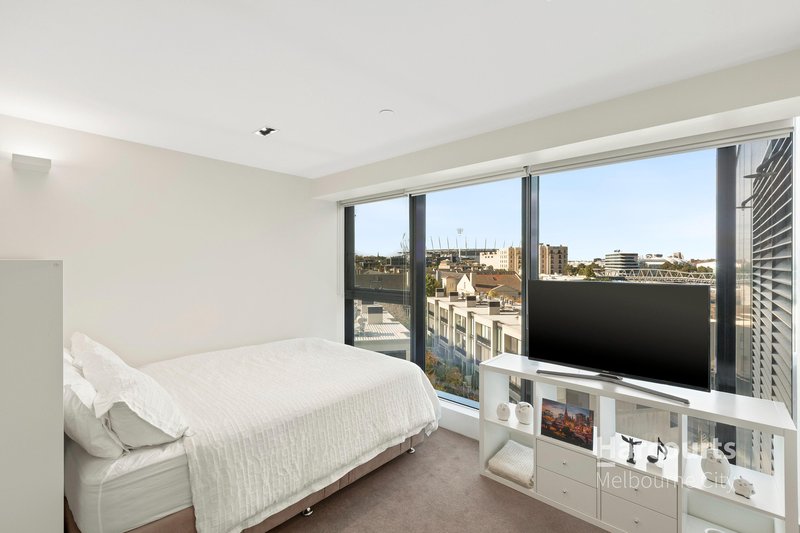 Photo - 503/279 Wellington Parade, East Melbourne VIC 3002 - Image 5