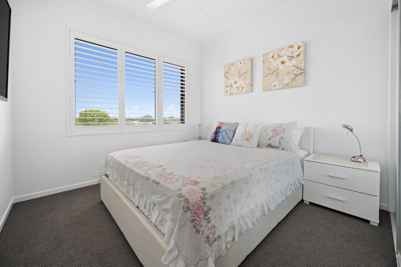 Photo - 503/372 Marine Parade, Labrador QLD 4215 - Image 23