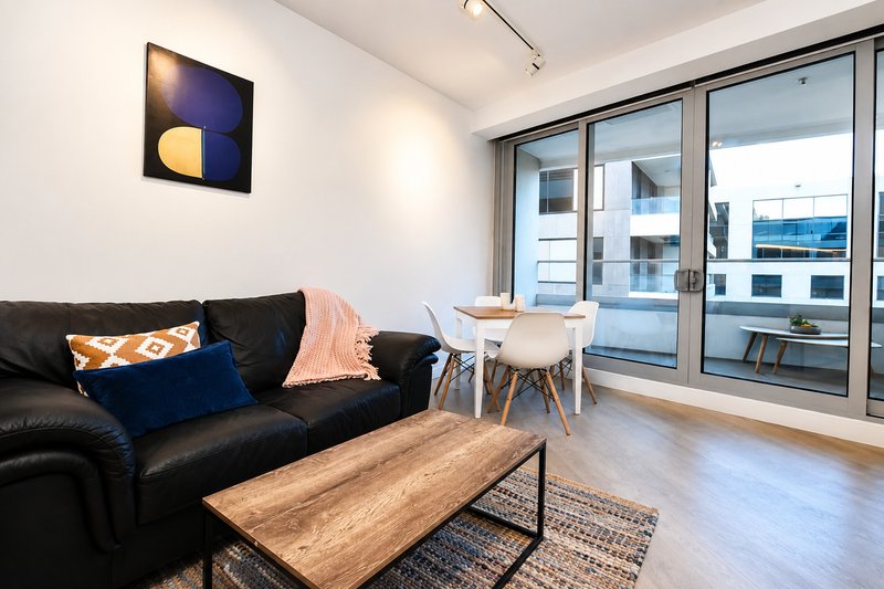 Photo - 503/499 St Kilda Road, Melbourne VIC 3004 - Image 2