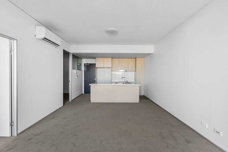 Photo - 503/77 Jurgens Street, Woolloongabba QLD 4102 - Image 4