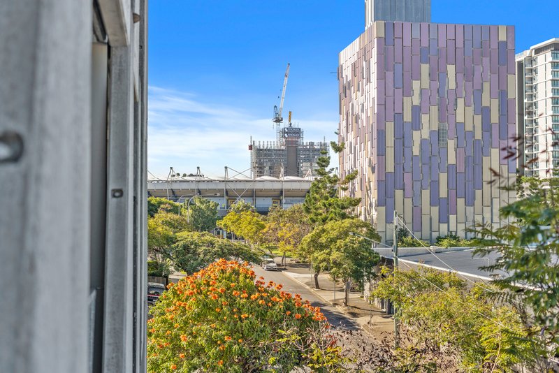 Photo - 503/77 Jurgens Street, Woolloongabba QLD 4102 - Image 6