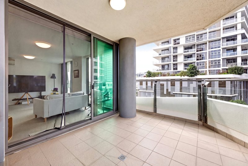 Photo - 50403/37B Harbour Road, Hamilton QLD 4007 - Image 10