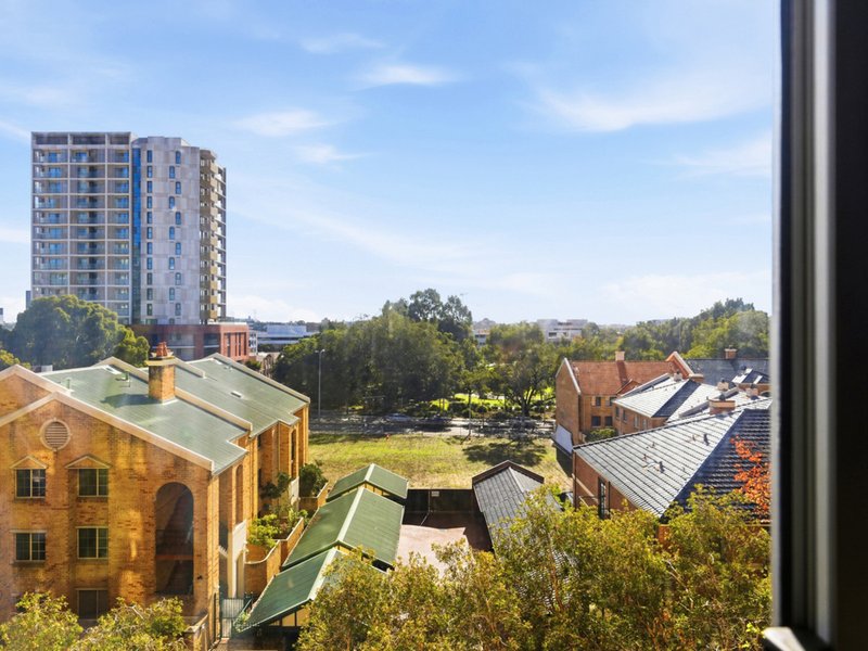 Photo - 504/112-122 Goderich Street, East Perth WA 6004 - Image 13