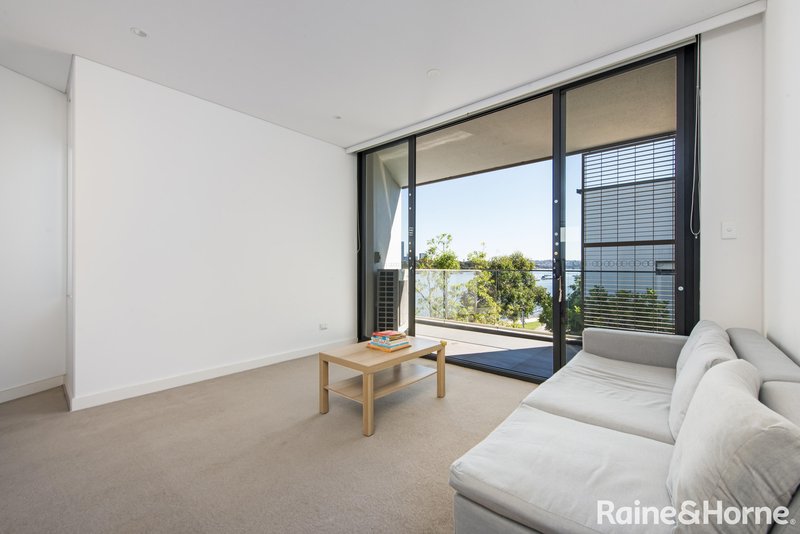 Photo - 504/14 Hilly Street, Mortlake NSW 2137 - Image 2