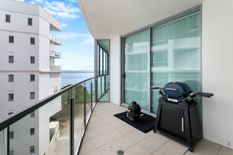 Photo - 504/14 Oxley Avenue, Woody Point QLD 4019 - Image 2