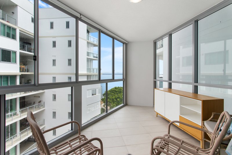 Photo - 504/14 Oxley Avenue, Woody Point QLD 4019 - Image 3