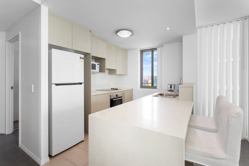 Photo - 504/14 Oxley Avenue, Woody Point QLD 4019 - Image 6