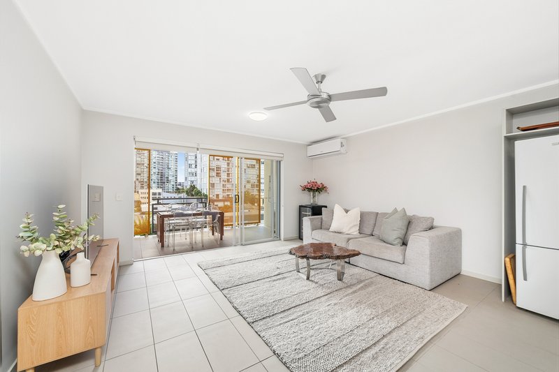 Photo - 504/19 Masters Street, Newstead QLD 4006 - Image 1