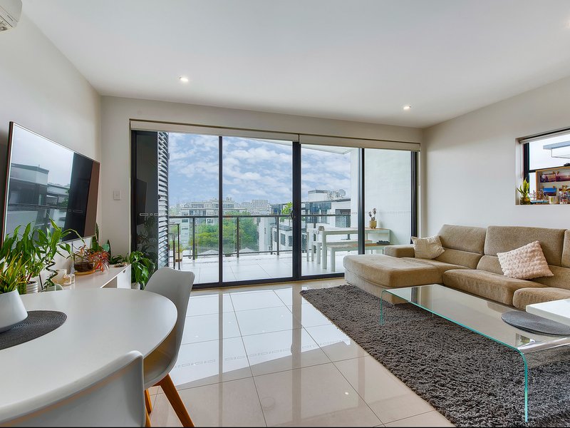 Photo - 504/25-29 Felix Street, Lutwyche QLD 4030 - Image 4